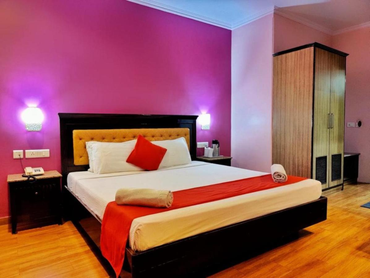 Hotel Marc Шимла Экстерьер фото
