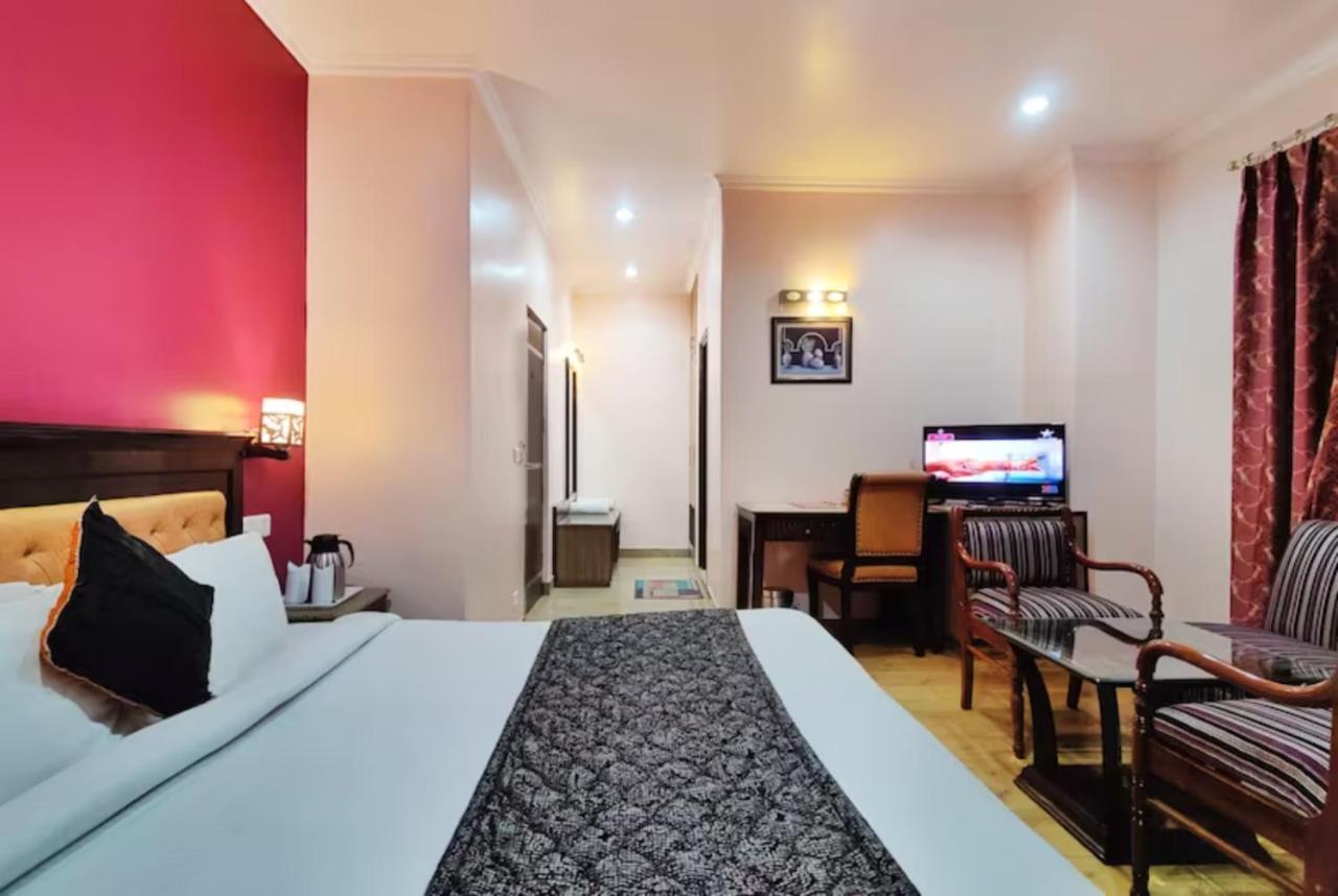 Hotel Marc Шимла Экстерьер фото