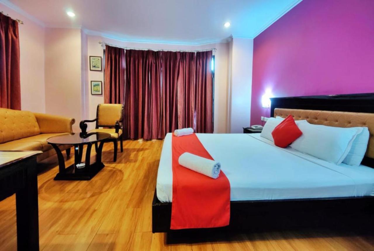 Hotel Marc Шимла Экстерьер фото