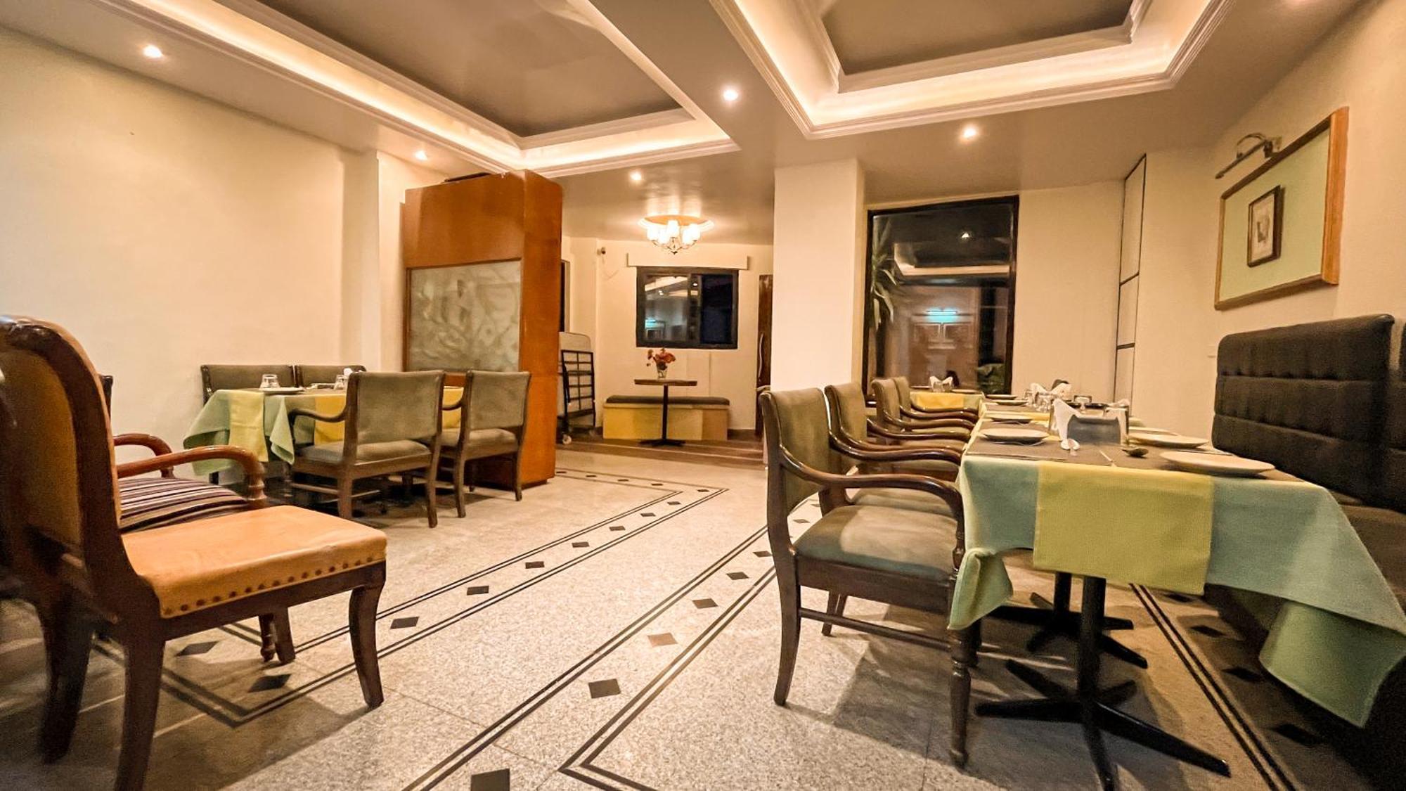 Hotel Marc Шимла Экстерьер фото